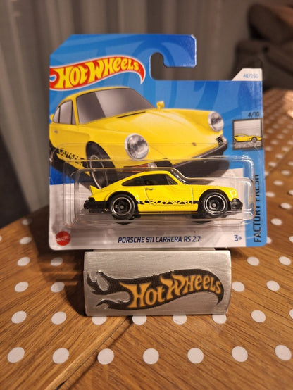 Hot Wheels Factory Fresh 2024 Porsche 911 Carrera RS 2.7 S 4/10